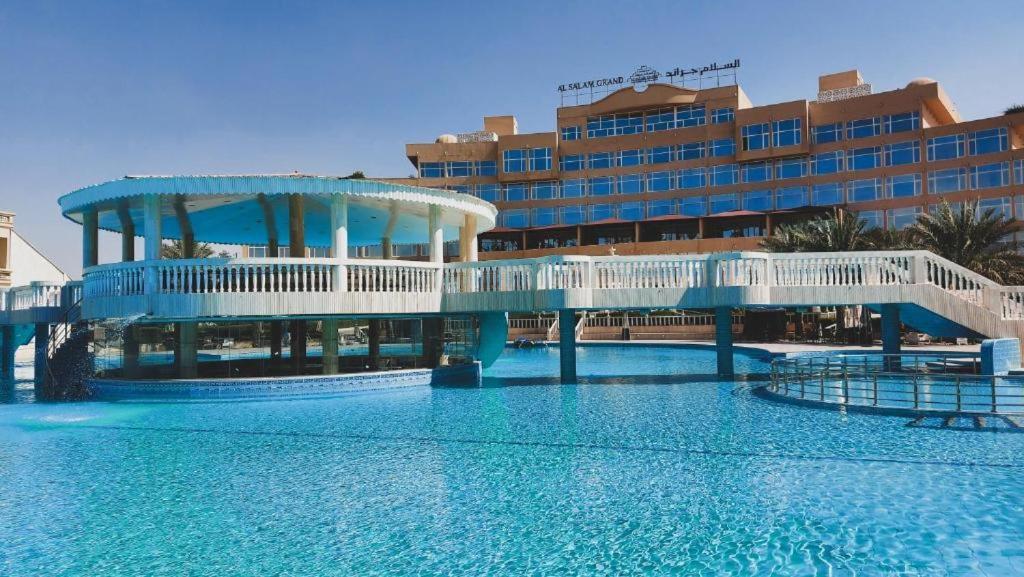Al Salam Grand Hotel Ал Бурайми Екстериор снимка