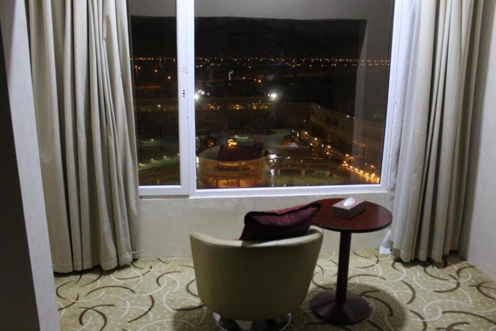 Al Salam Grand Hotel Ал Бурайми Екстериор снимка