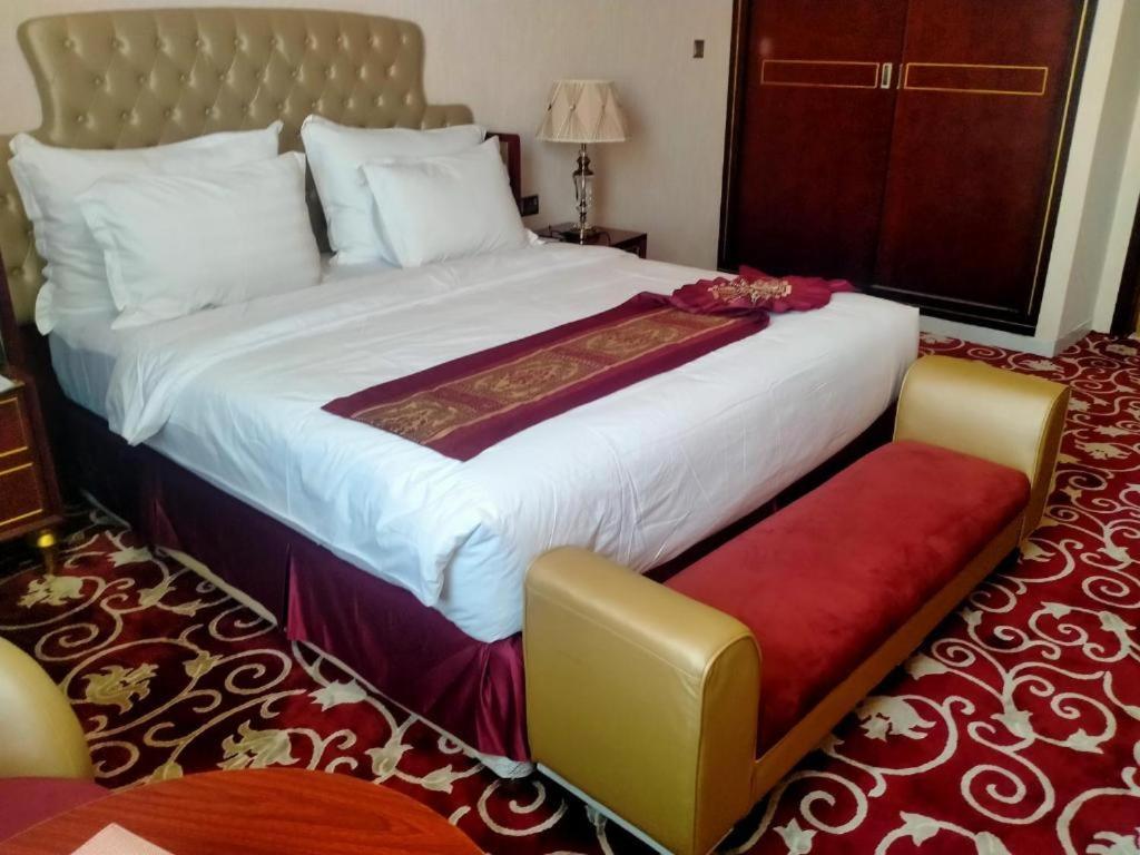 Al Salam Grand Hotel Ал Бурайми Екстериор снимка
